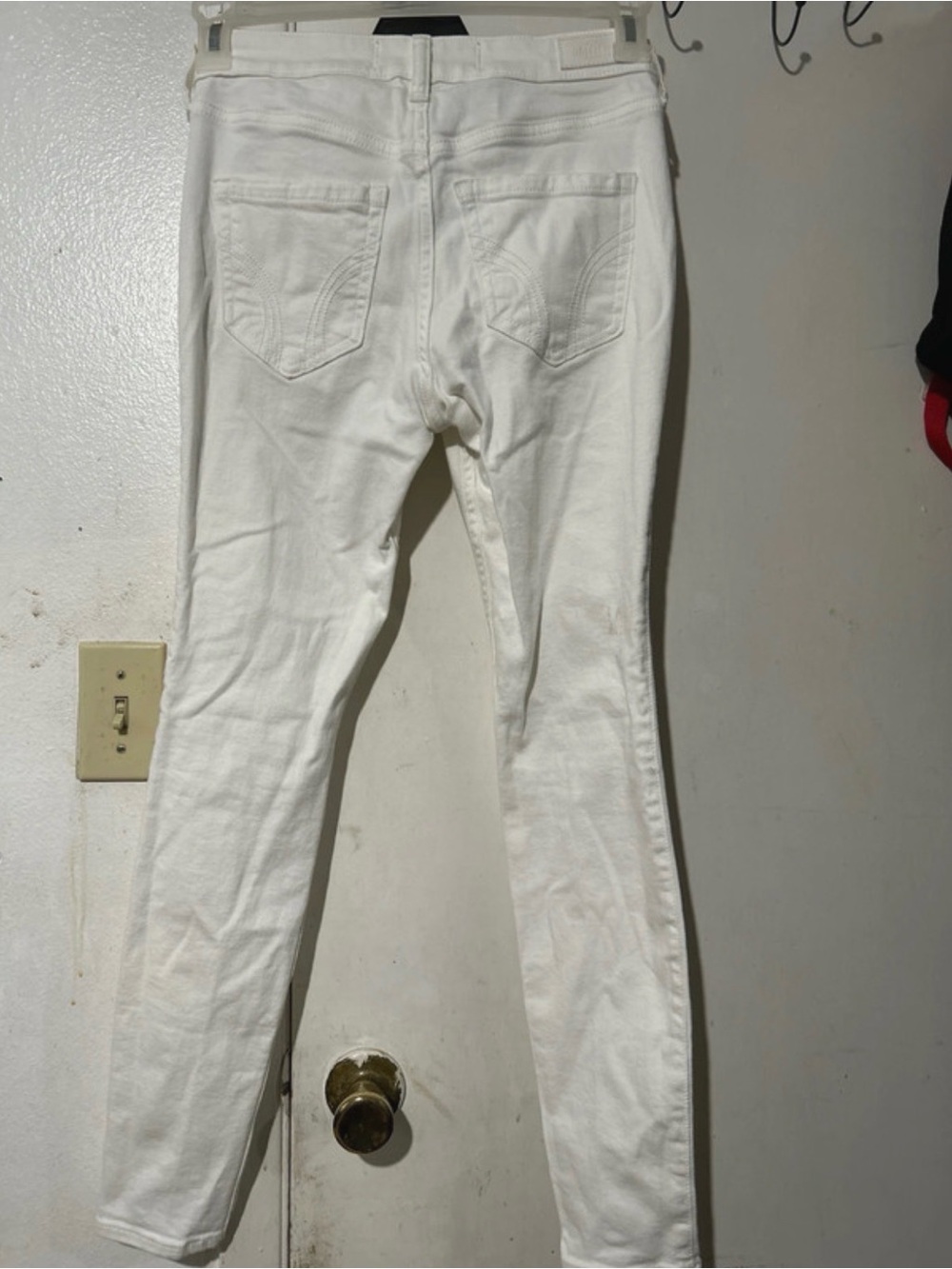 Hollister White Women's Skinny Jeans - Picture 2 of 3